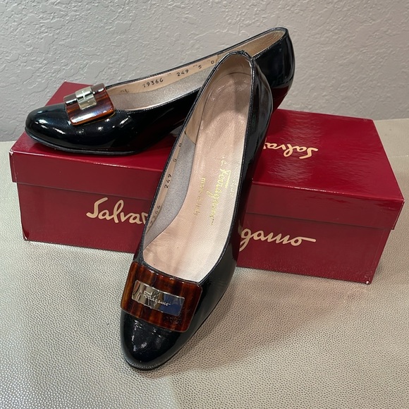 Woman’s Salvatore Ferragamo Boutique Latilla Naplacalf Size 5B
